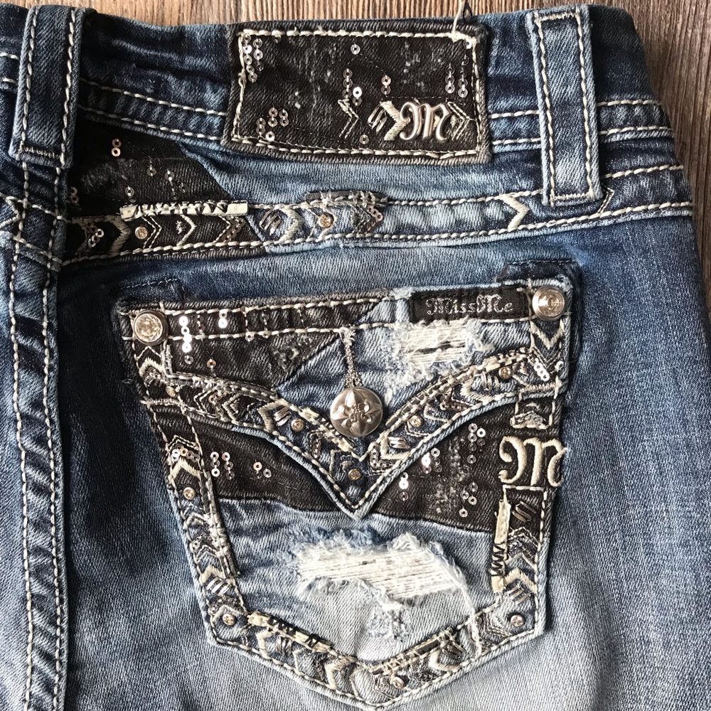 Miss Me easy crop jeans